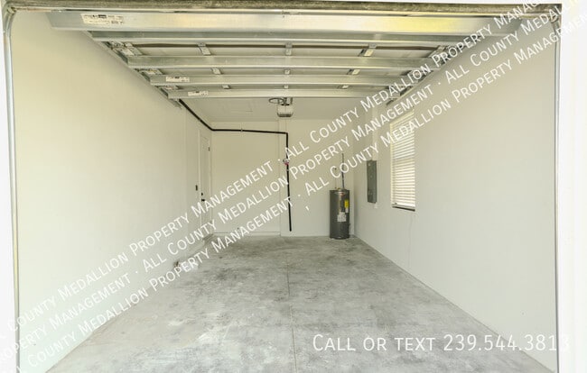 Building Photo - 143 Harold Ave S