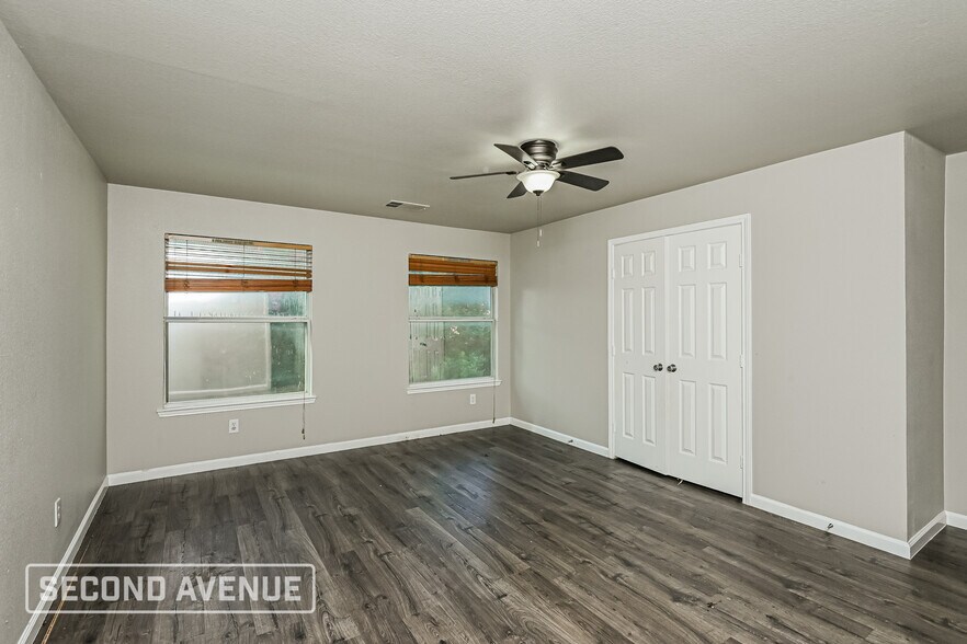 Building Photo - 5313 Hayloft Ct