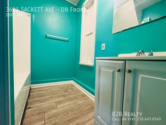 Building Photo - 3621 Sackett Ave