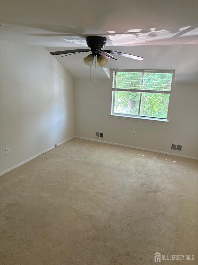 Building Photo - 1112 Schmidt Ln