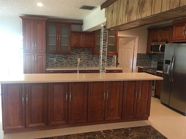 Building Photo - 720 N 66th Ter HOLLYWOOD, FL 33024