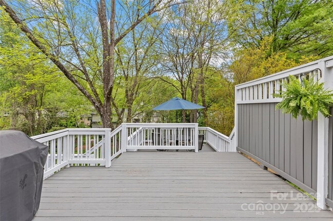 Building Photo - 2418 Ainsdale Rd