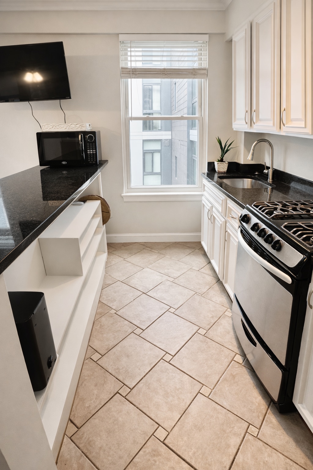 Building Photo - 2130 N St NW