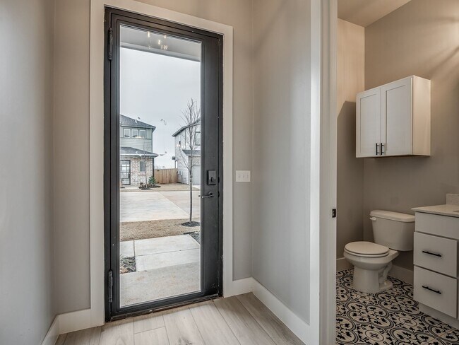 Building Photo - Beautiful New Construction Home in Edmond/Oklahoma City