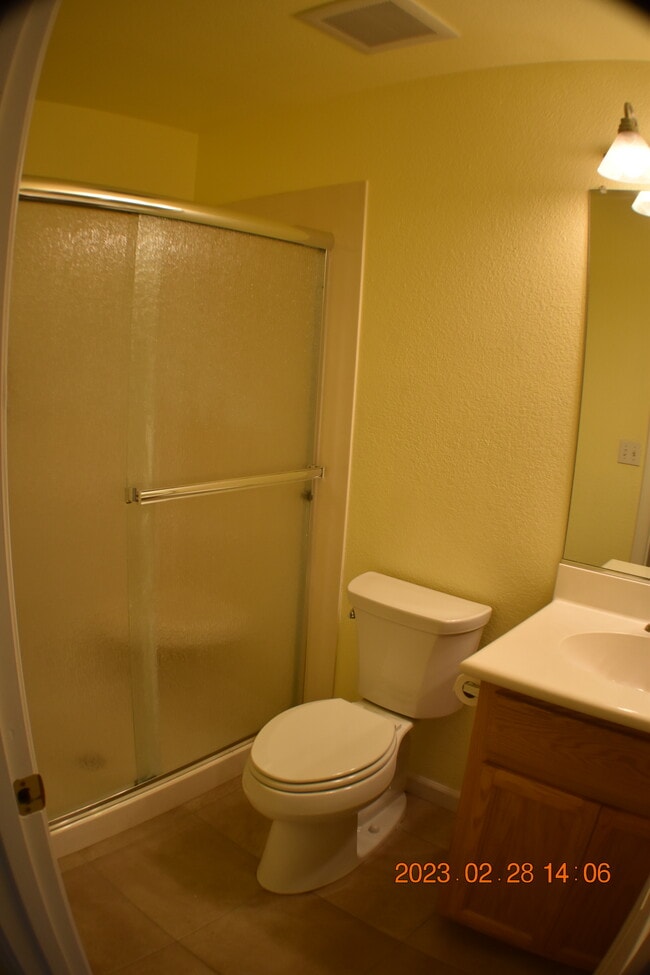 Building Photo - 104 Southwood Ct
