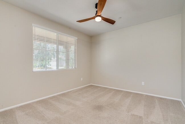 Building Photo - Amazing 2 Story with 4-Bedroom, 2.5-Bath H...