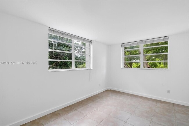 Building Photo - 750 NE 64th St