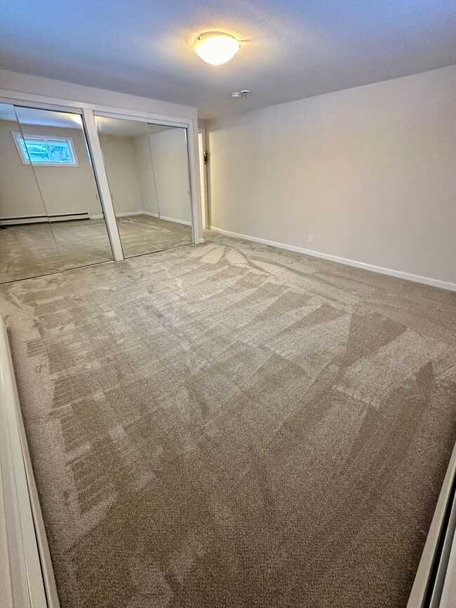 Building Photo - 3 Bedroom Home in Fairbanks for Rent!
