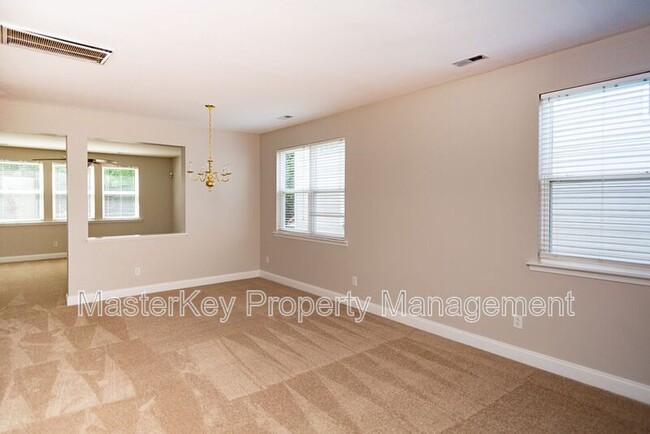 Building Photo - 7144 Great Laurel Dr