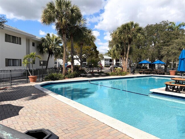 Building Photo - 2445 SW 18th Terrace