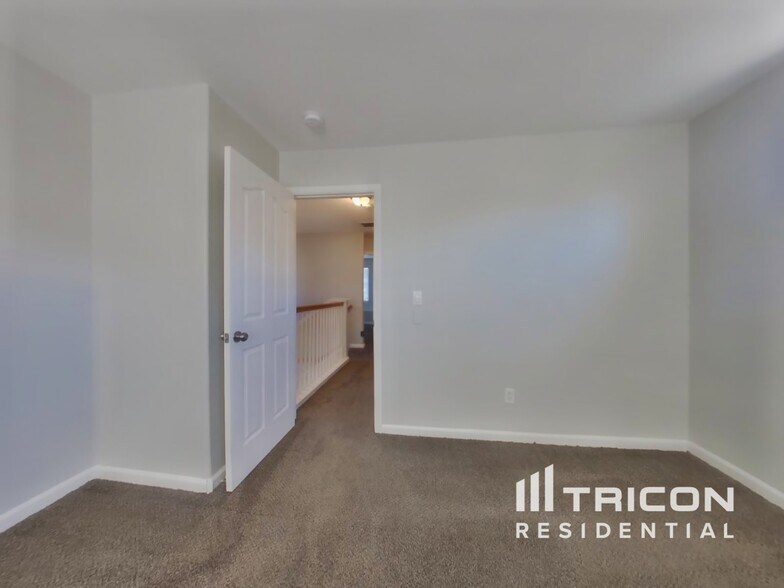 Building Photo - 2108 San Remo Dr