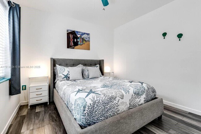 Building Photo - 1629 Johnson St