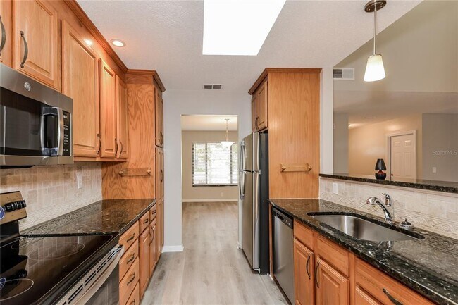 Building Photo - 8416 Cypress Lake Cir