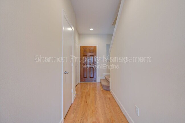 Building Photo - 3707 Main Poplar Dr