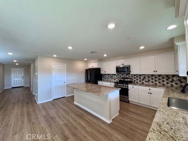 Building Photo - 1760 Chute Dr