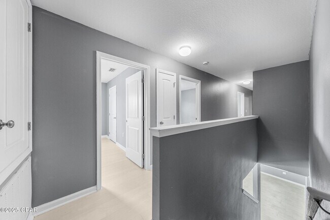 Building Photo - 7119 Riverbrooke St