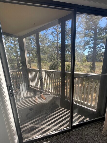 Building Photo - 4222 Pinehurst Cir