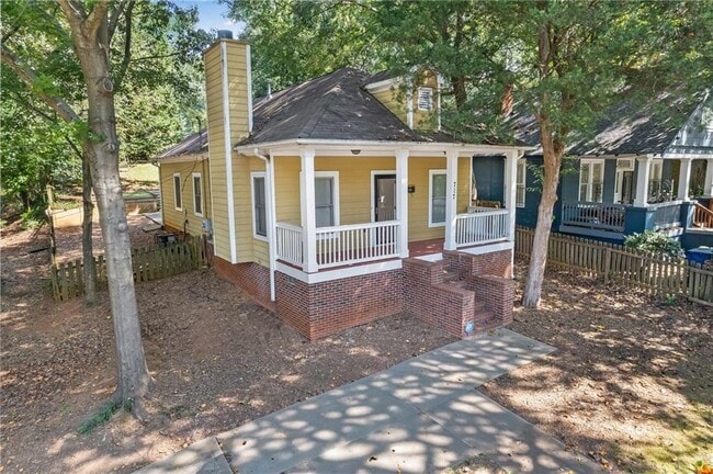 Building Photo - 717 Dill Ave SW