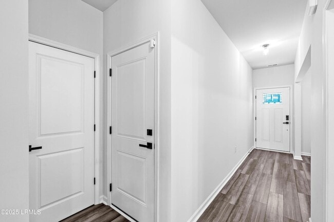 Building Photo - 95 Chestnut St