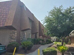 Building Photo - 4965 Indian River Dr