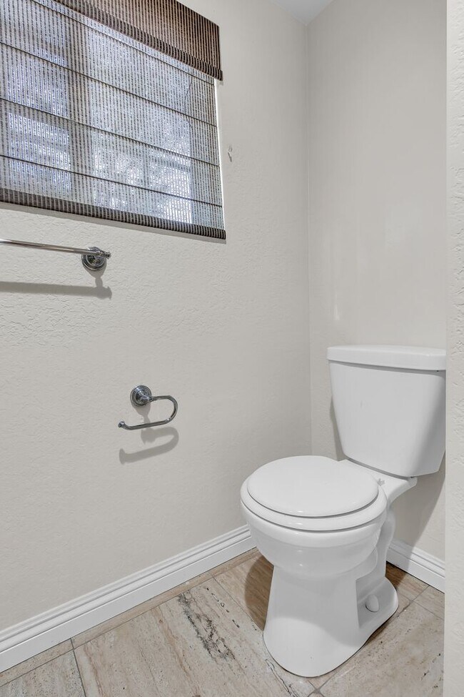 Building Photo - 33212 Ocean Bright