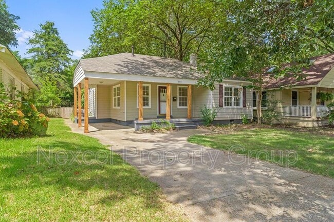 Building Photo - 3700 Douglass Ave