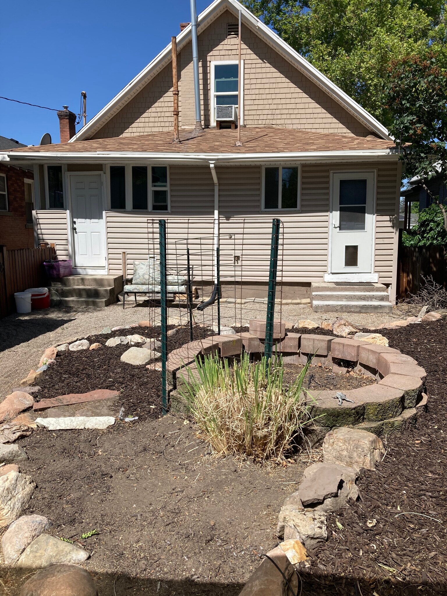 Building Photo - 1325 S 200 E