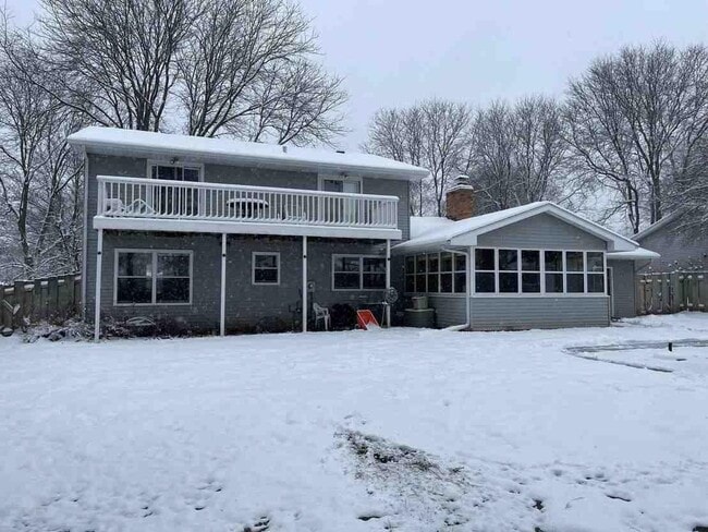 Building Photo - 7618 Westchester Dr