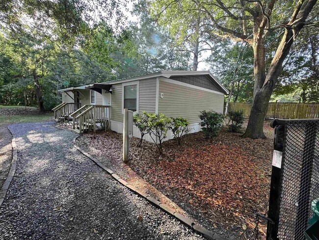 Building Photo - 4430 Manucy Rd