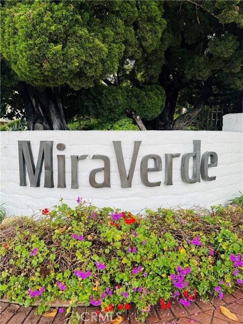 Building Photo - 28202 Ridgepoint Ct