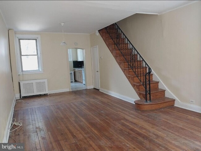 Primary Photo - 819 Kimball St