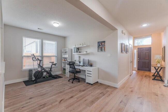 Building Photo - 2907 Coastal Prairie Ln