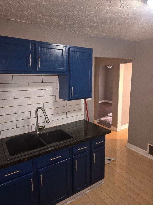 Building Photo - Everything You Need 2 Bedroom Home