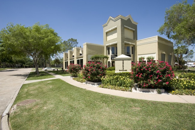 Building Photo - Arcadia at Westheimer
