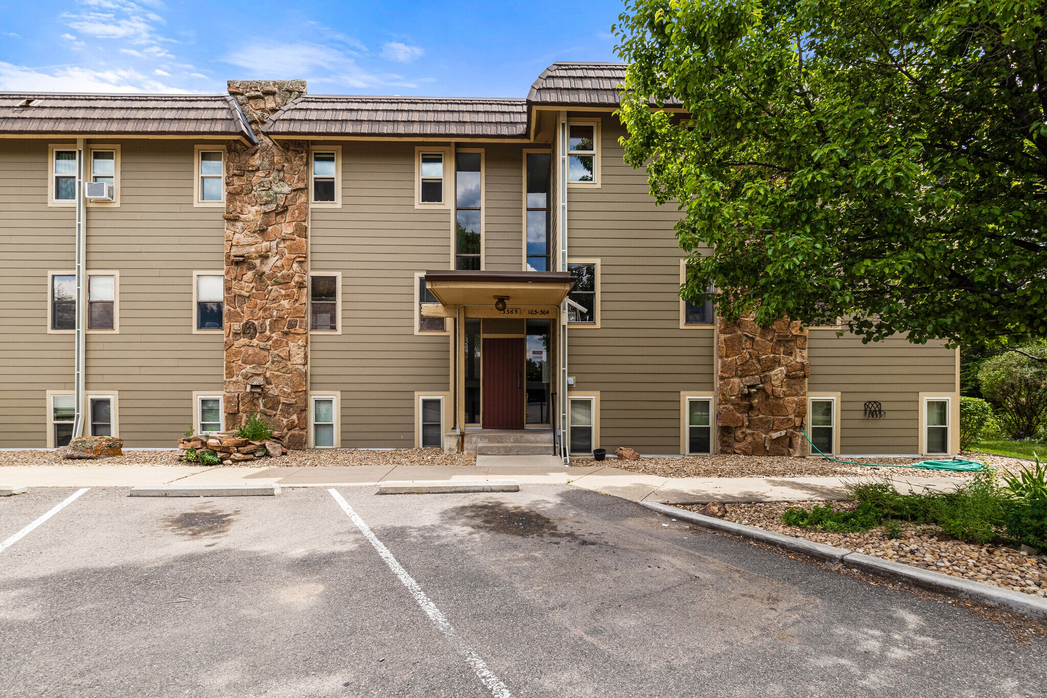 Building - 3365 Chisholm Trl