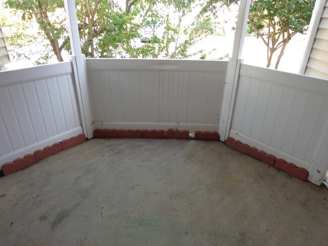 Building Photo - RIVER COVE POINT CONDO