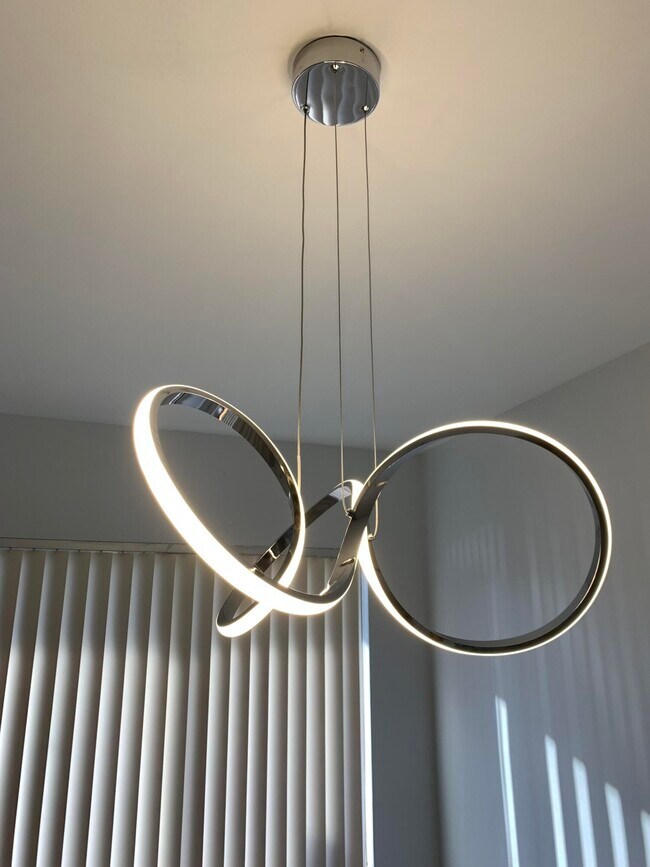 Building Photo - 3586 La Playas Ct