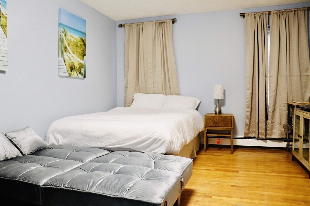 Building Photo - 12 Regent St