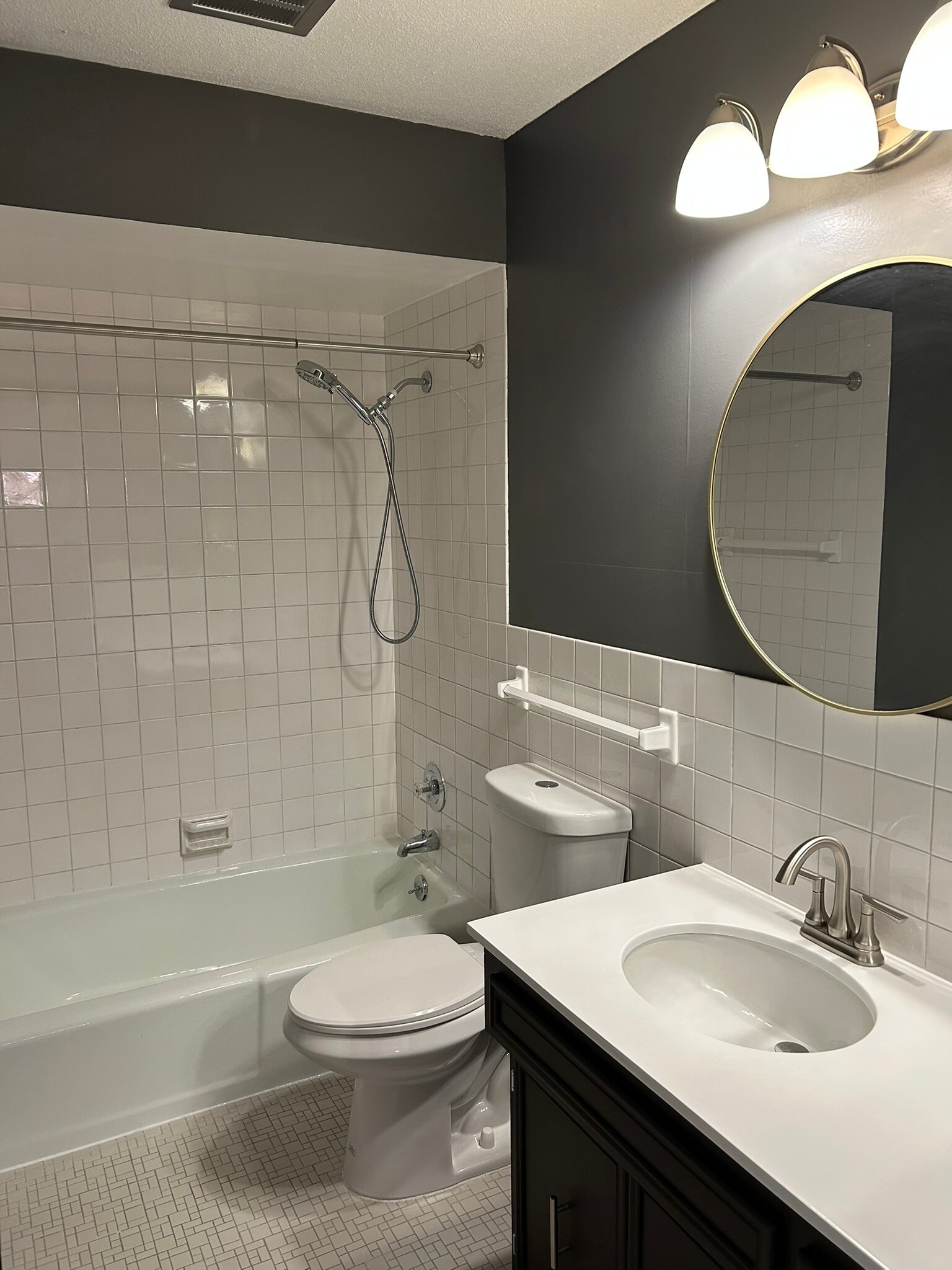 Bath on same level as Bedroom #2 and 3 - 2706 Mackubin St