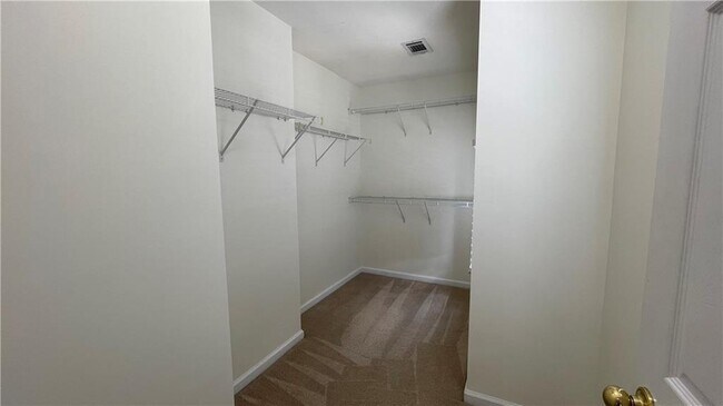 Building Photo - 2028 Ellison Way