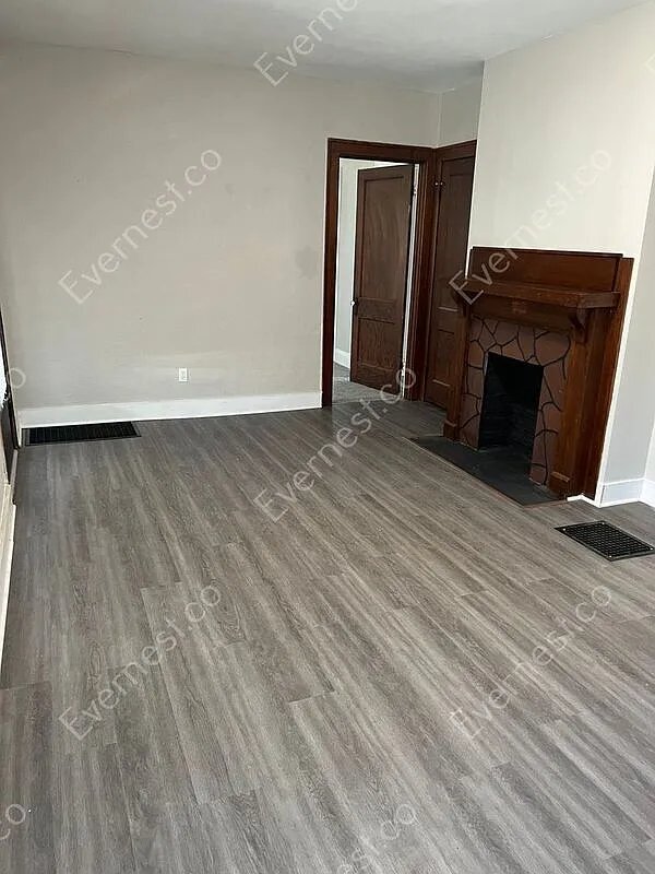 Building Photo - 3962 Woodhaven Dr