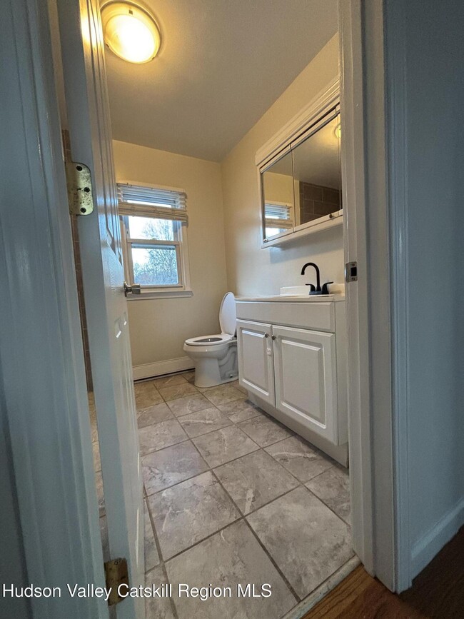 Building Photo - 1982-1984-1984 NY-32