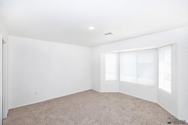 Building Photo - 7561 E 45th St