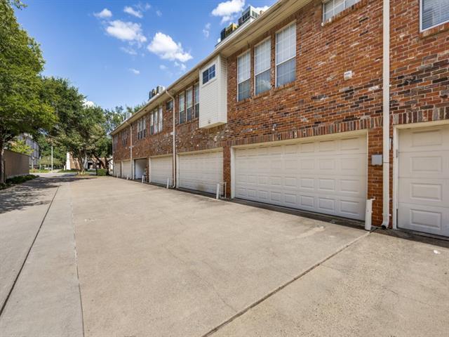 Building Photo - 5907 Hillcrest Ave