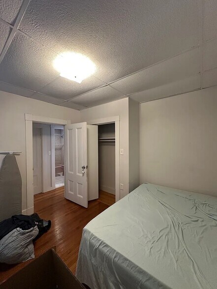 Building Photo - 384 Washington St