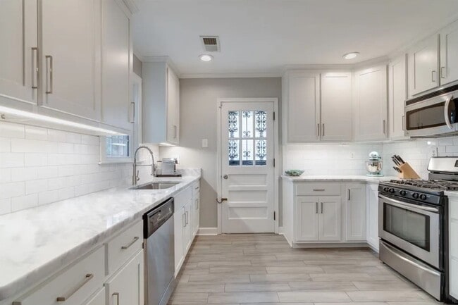 Building Photo - Updated 3-Bedroom Home in High Point Terrace – NOT FULLY FURNISHED