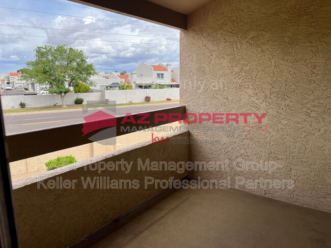 Building Photo - 4766 W New World Dr