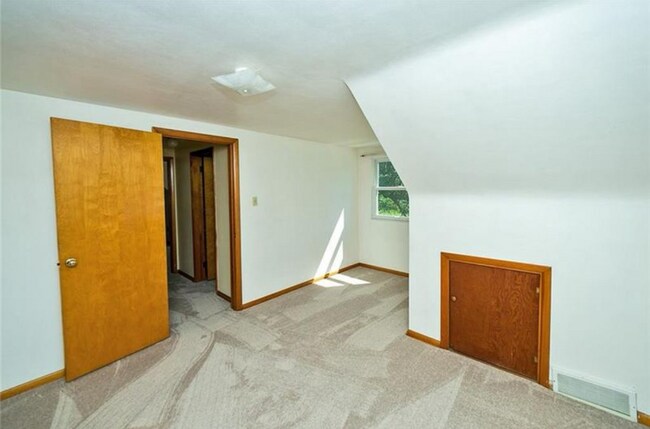 Building Photo - 5331 Old Logan Ferry Rd