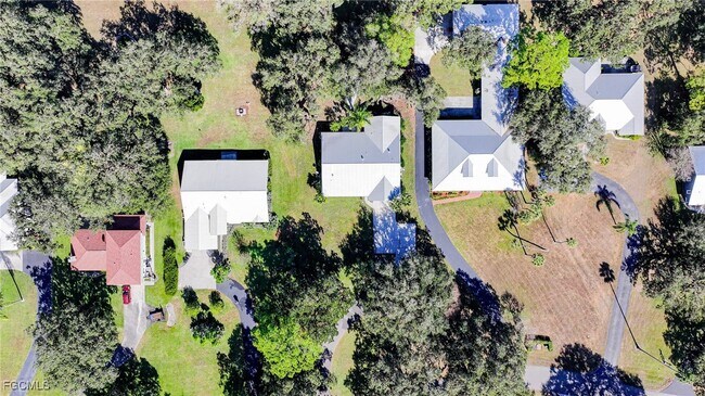 Building Photo - 1250 Riverbend Dr