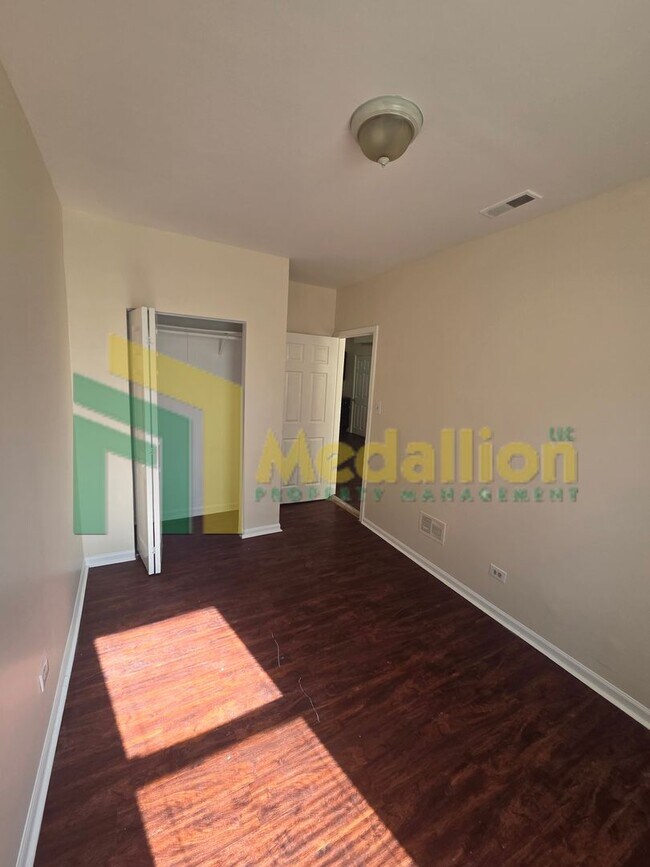 Building Photo - 8725 S Constance Ave